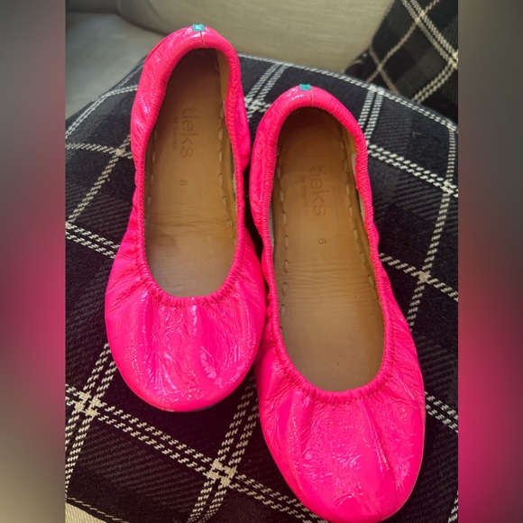 Rare Tieks Pink - Picture 1 of 3